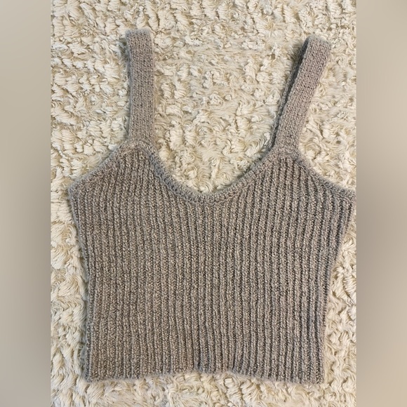 Forever 21 Sweater Crop Top / Tank Size S - Picture 2 of 5